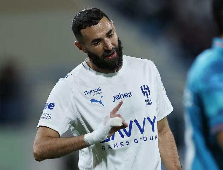 Góc Nhìn QS88: Chỉ trong 6 tháng hai lần xin rời đội! Benzema 38 tuổi bất hòa với đại gia Ả Rập Saudi: đang tìm bến đỗ mới